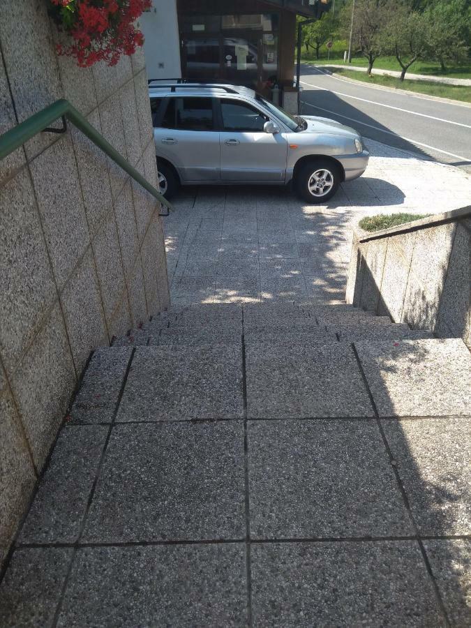 苏坎 Gostisce Oddih酒店 外观 照片